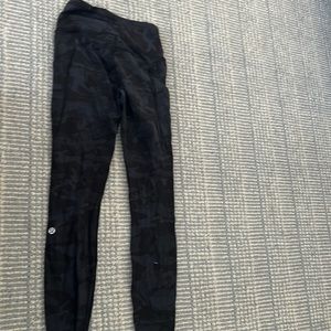 Lululemon leggings thin